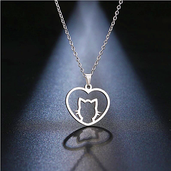 Naszyjnik srebrny kotek z wąsami w sercu - stal chirurgiczna .jpg
